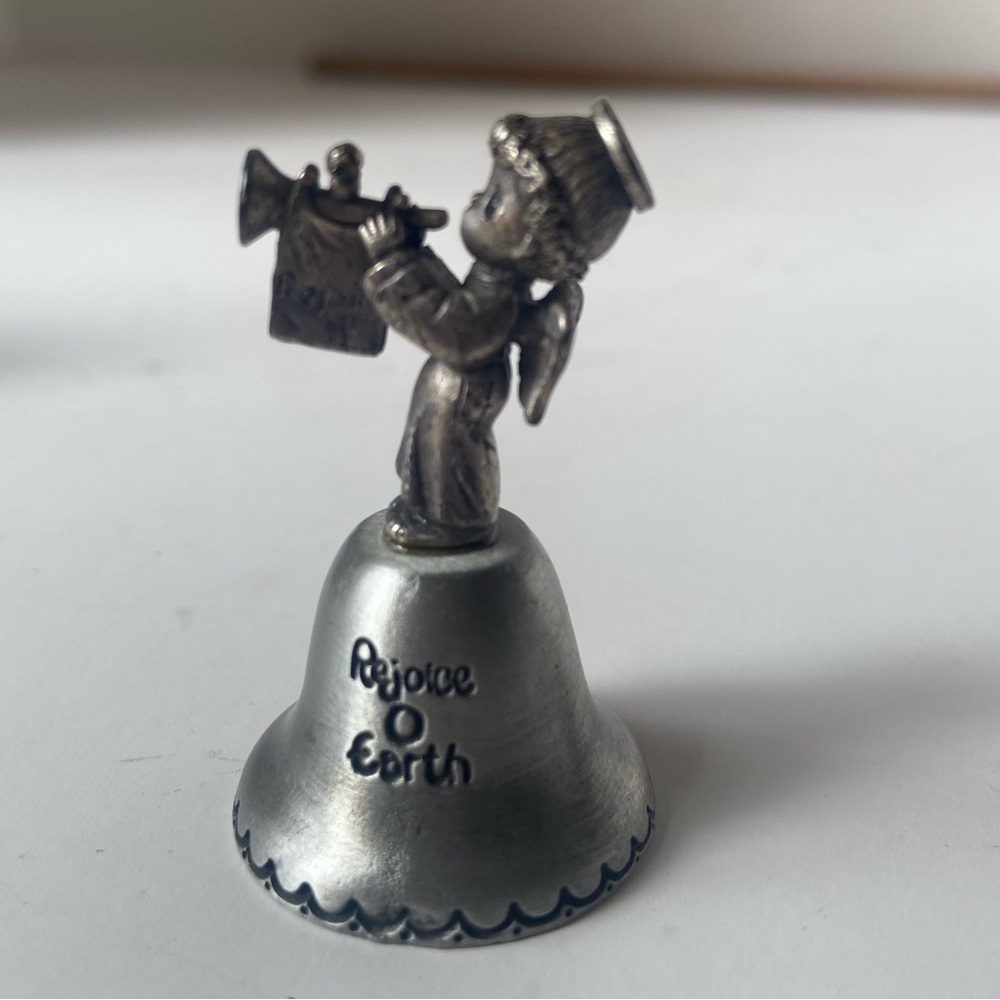 Precious Moments Pewter mini Angel Bell 1982 VTG